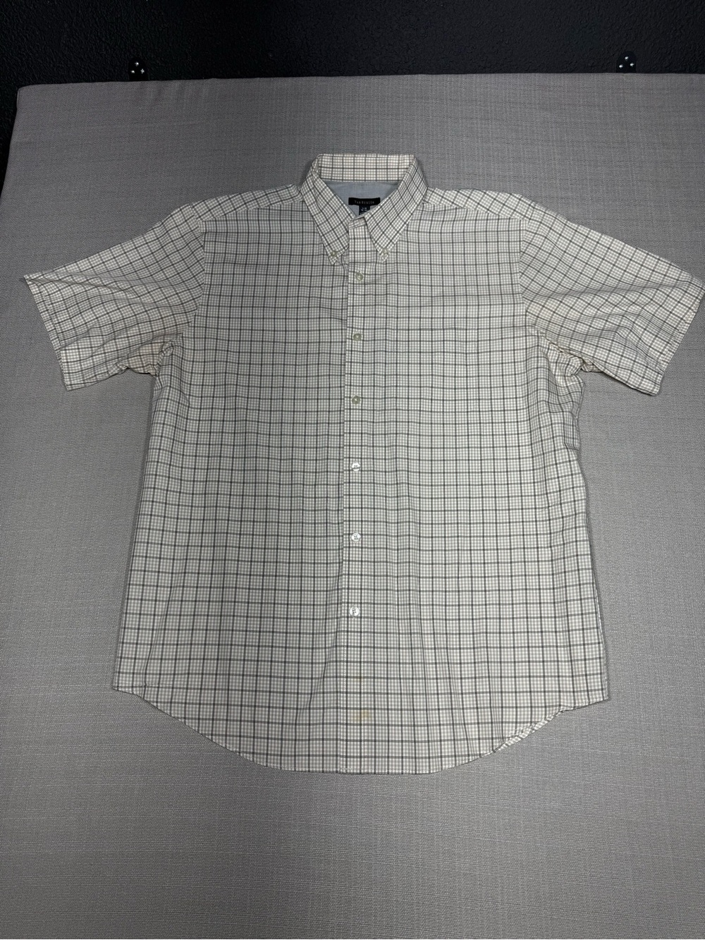 Van Heusen Short-Sleeve Button-Down Plaid Shirt - White/Gray